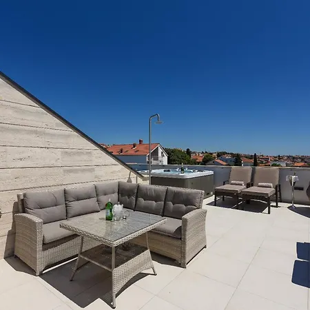 Lux 38b Luxury Penthouse & Deluxe Appartamento *