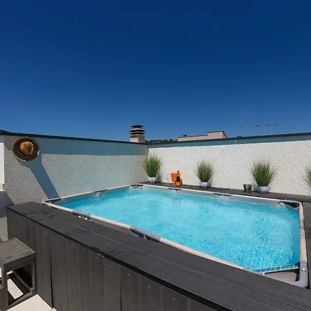 Lux 38b Luxury Penthouse & Deluxe * Zara