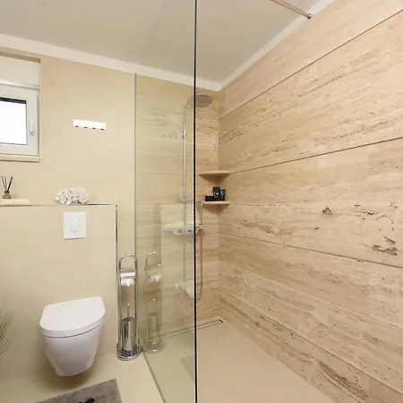 Lux 38b Luxury Penthouse & Deluxe Appartamento *